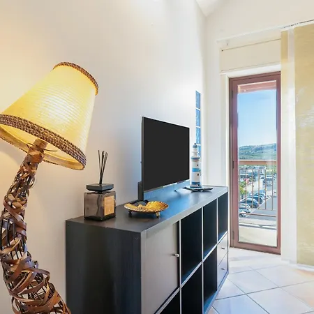 Intero 'lentini Room' لينتيني